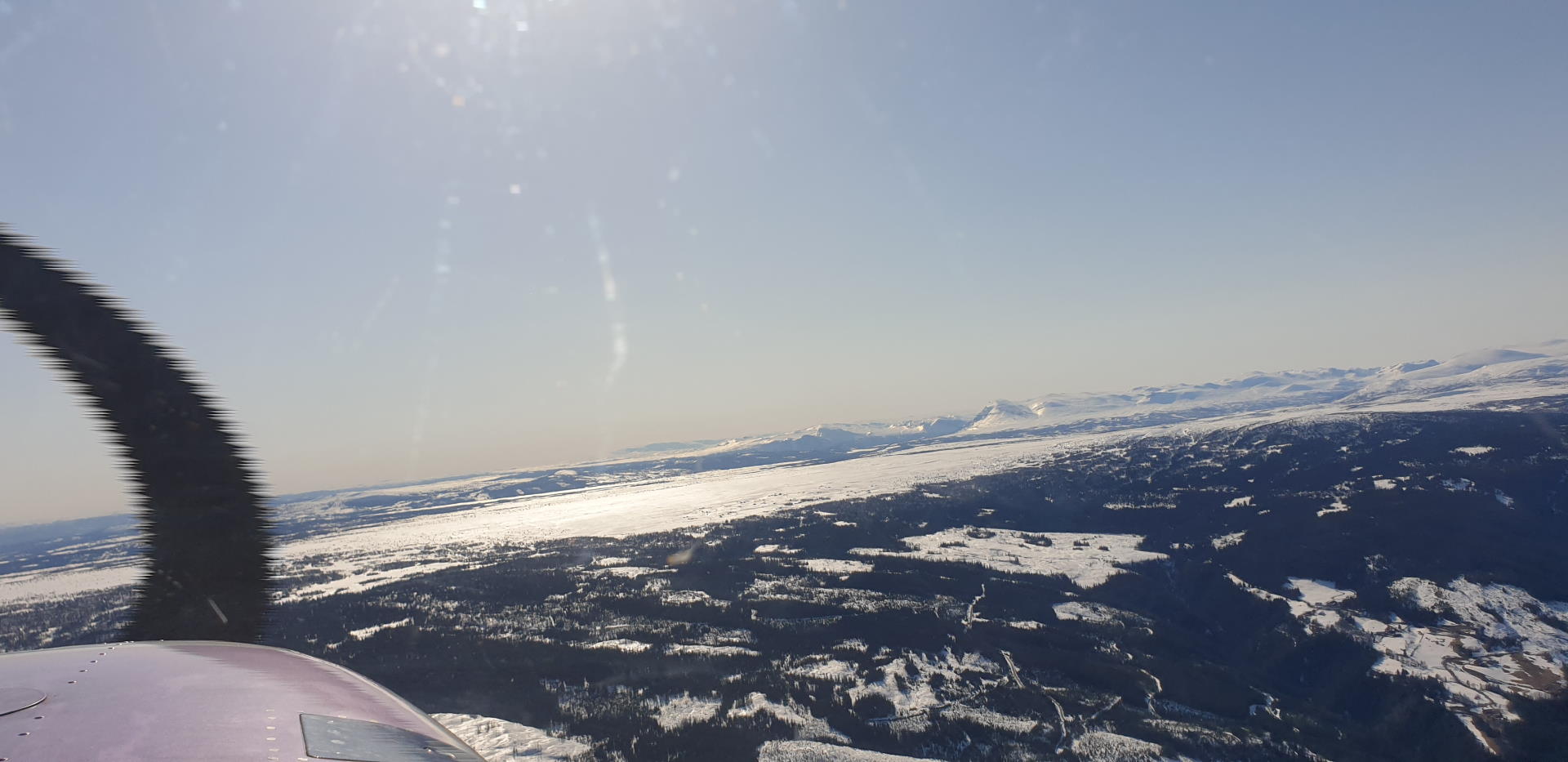 Klatrer ut fra Fagernes