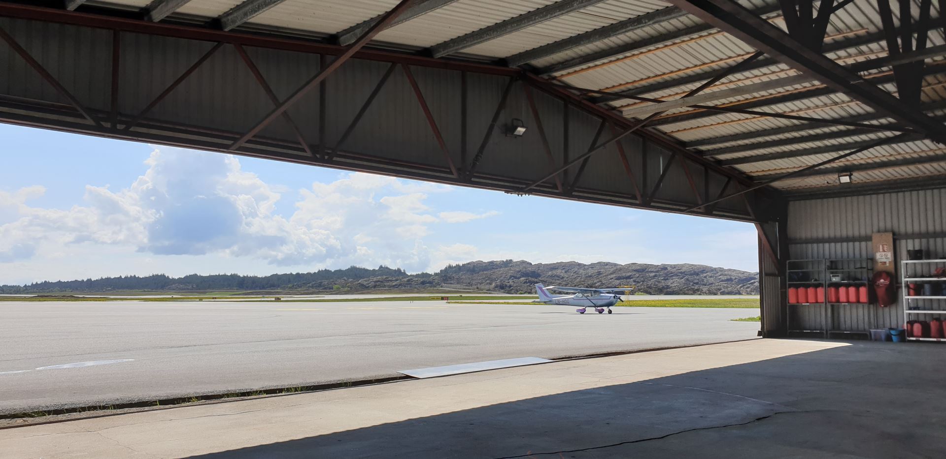 Utsikten fra hangaren